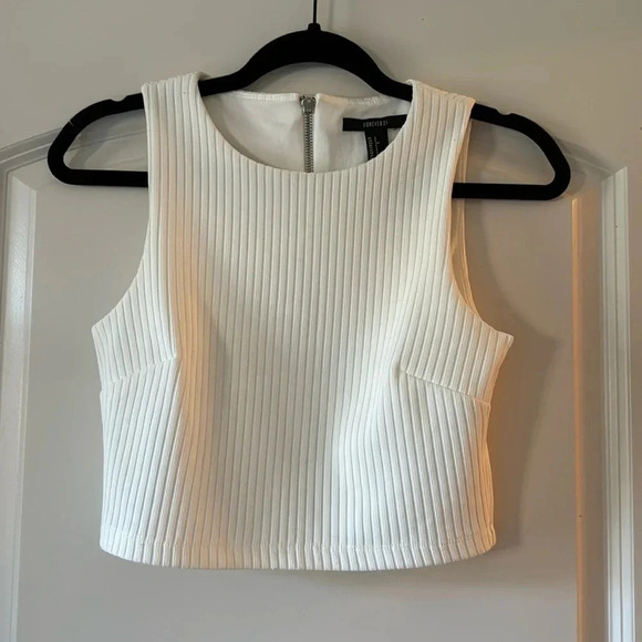 Forever 21 white ripped top zips in back - Picture 1 of 3